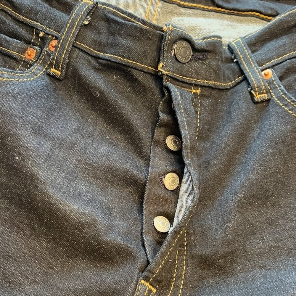 New Levi's Men's 501 Original Button Fly Jeans Size 36x32 Straight Dark Wash - Picture 8 of 13